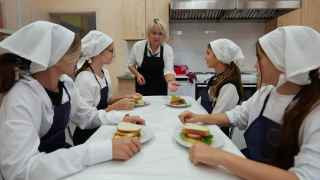 Урок кулинарии в школе