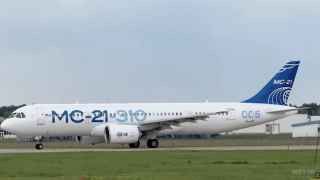 Летает, но недалеко