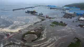 Северо-Курильск после землетрясения и цунами