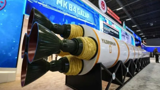 Модель турецкой ракеты Yildirimhan на выставке SAHA 2026 в Стамбуле 