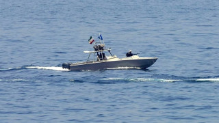 Таких иранских катеров вполне достаточно, чтобы сильно затруднить нефтяные потоки в Ормузском проливе