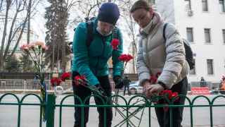 У посольства Украины