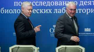 Председатель Комитета по безопасности и противодействию коррупции Василий Пискарев и Председатель Комитета по обороне Андрей Картаполов