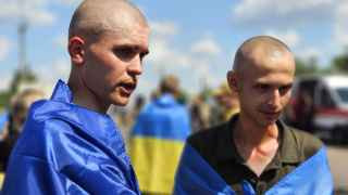 Украинские военнопленные, вернувшиеся на родину в результате обмена