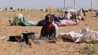 Надежды на возвращение к нормальной жизни в Судане пока нет