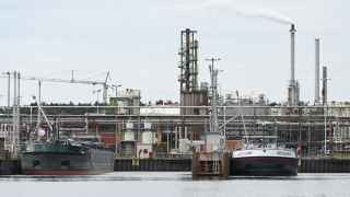 Нефтеперерабатывающий завод в Лингене, Германия