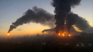 Горящий московский НПЗ в Котельниках после атаки 20 сентября