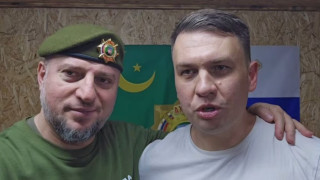 Апты Алаудинов (слева) напрасно нежничал с Ильей Ремеслом