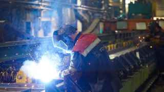 Без новых технологий и существенного роста производительности труда добиться экономического роста не удастся