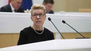 Елена Мизулина