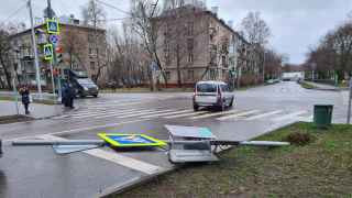 Последствия сильного ветра на ул. Таганрогская.
