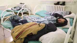 Мужчины в вытрезвителе в Якутске