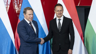 Министр иностранных дел Венгрии Петер Сийярто и министр здравоохранения РФ Михаил Мурашко