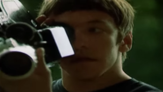 Кадр из клипа «Город» группы «Танцы Минус»