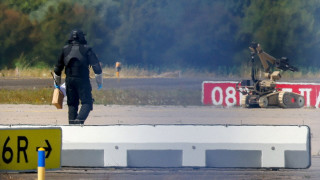 Аэропорт Лейпциг/Галле после обнаружения дрона рядом со взлетно-посадочной полосой