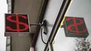 ЦБ сократит продажи валюты, но Минфин, скорее всего, увеличит