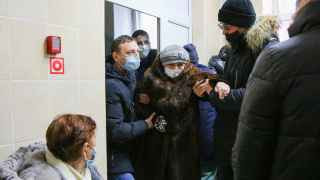 С 4 февраля омские поликлиники прекратили оказывать плановую помощь. Прекращается оказание медпомощи в амбулаторных условиях и в условиях дневного стационара, включая проведение диспансеризации и профилактических медосмотров