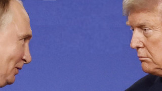 Дональду рампу (справа) придется противопоставить себя Владимиру Путину