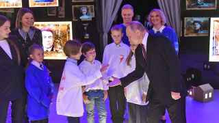 Владимир Путин во время посещения Международной выставки-форума «Россия»