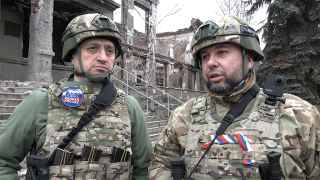 Денис Пушилин (справа) в Соледаре