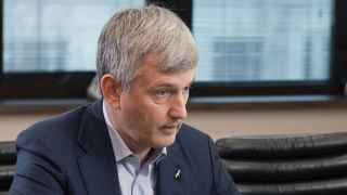 «А все-таки Нобелевскую премию зря не дают. И нужно проводить водораздел между российской властью и российским народом», - написал бизнесмен в Facebook, процитировав слова лауреата Нобелевской премии мира Дмитрия Муратова о том, что нельзя допустить вражды между русскими и украинцами.

