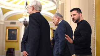 Владимир Зеленский с сенаторами Чаком Шумером и Митчем Макконнеллом 