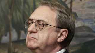 Михаил Богданов и картина маслом