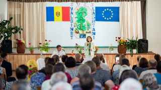 Президент Молдовы Майя Санду в селе Вэлчинец