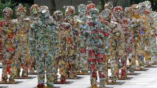 Люди в значительной степени состоят из мусорных представлений