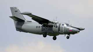 Самолет L-410
