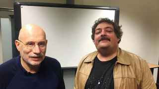 Писатели (Григорий Чхартишвили и Дмитрий Быков) не должны свергать режим. А революционерам не обязательно писать книжки