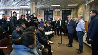 Президент Касым-Жомарт Токаев на встрече с родственниками погибших шахтеров