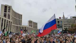 Сколько не толпись, толку не будет, пока не запасешься решимостью
