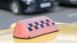 Чиновники и таксисты по-разному представляют, что должно быть под шашечками