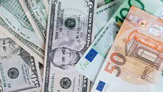 С привычными валютами всем было проще