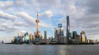 Рассчитаться с китайскими поставщиками через шанхайский ВТБ дано не всем