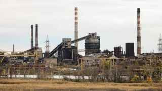 «Азовсталь» была одним из главных металлургических заводов Украины. Россия разрушила предприятие, захватила его и не собирается восстанавливать