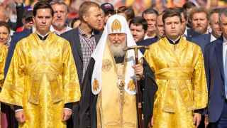 Шествие бензозаправщиков