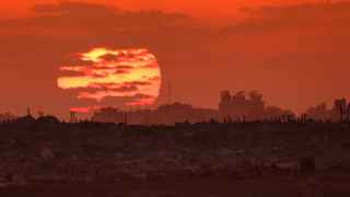 Разрушенные здания на палестинской территории на границе Израиля и Сектора Газа