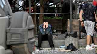 Поисково-спасательные работы продолжаются. На месте работают кинологи и психологи ГСЧС.