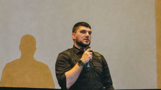 Денис Капустин 