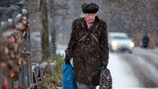 Раздав наименее обеспеченным часть потраченного на войну, можно было формально покончить с бедностью