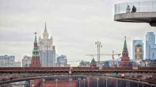 У ФНБ много задач. С его помощью хотят финансировать и дефицит бюджета, и стройки, и многое другое