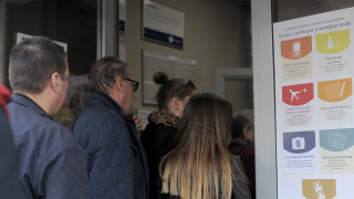 Очередь в визовый центр Греции в Москве 