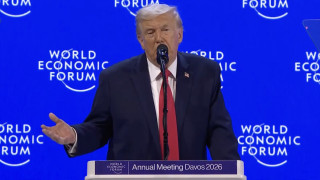 «Мы хотим кусок льда ради защиты мира — а нам его не дают» – Дональд Трамп