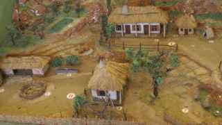 От большого, разнообразного самобытного народа черкесов Россия оставила музейную реконструкцию того, что уничтожала пятьдесят лет