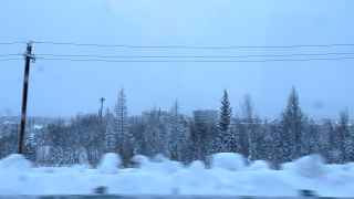 Выходя на ежедневную прогулку в кромешной тьме в 6:30 утра, Навальный говорил: «Я пообещал себе, что выйду на улицу в любую погоду».  