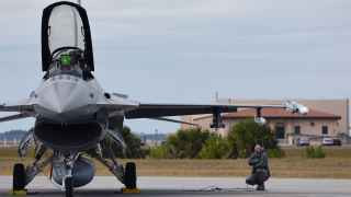 Истребитель F-16