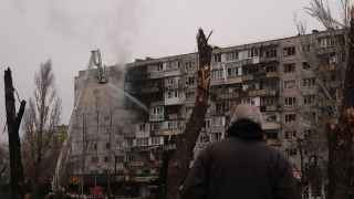 Дом в Киеве после российской атаки