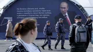 Странная смесь войны, безудержных прожектов и идеологической дремучесть